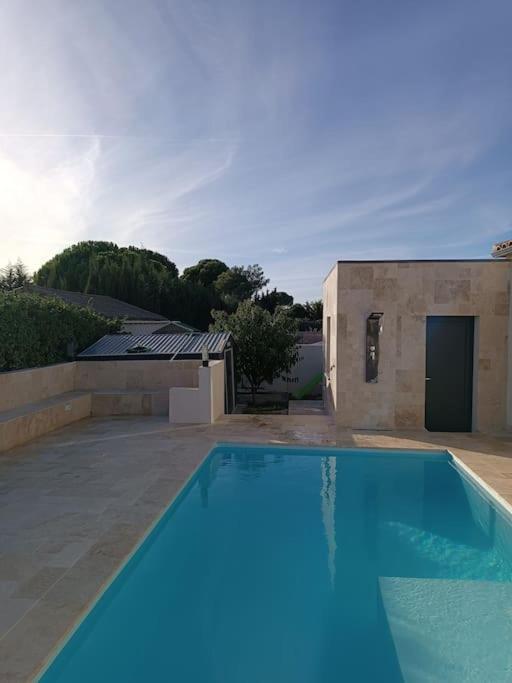 Charmant Studio Avec Piscine Villemoustaussou Buitenkant foto